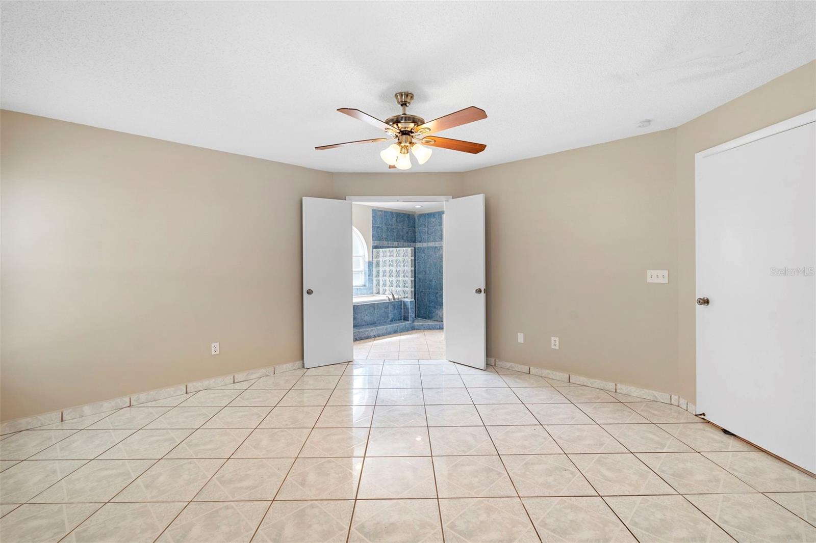 Image 52 of 63 For 2708 Smithfield Drive