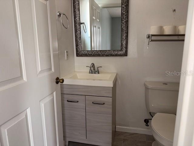 Listing photo id 9 for 2849 Courtland Boulevard