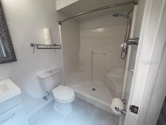 Listing photo id 11 for 2849 Courtland Boulevard
