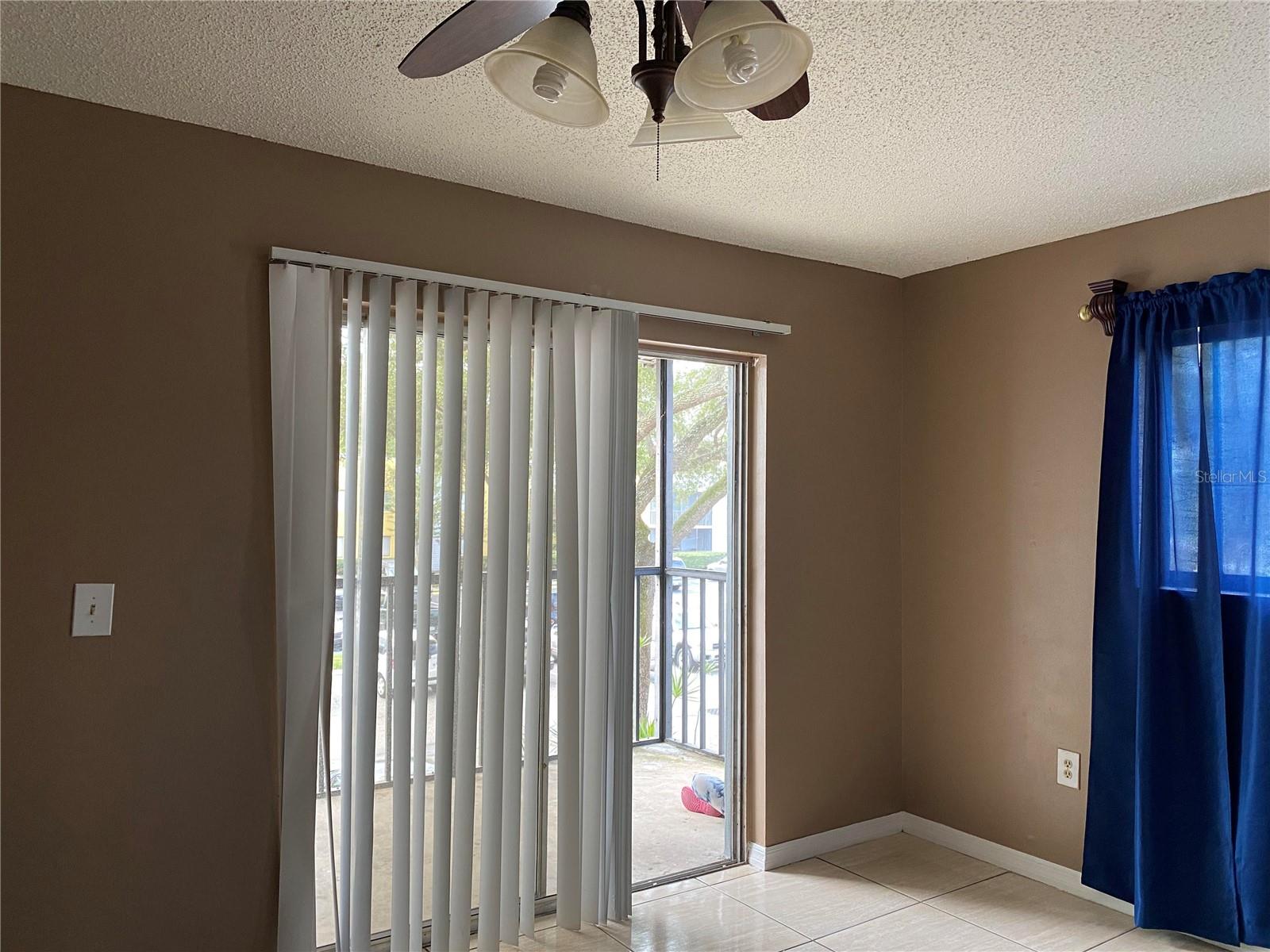 Image 13 of 20 For 2565 Oak Park Way 213