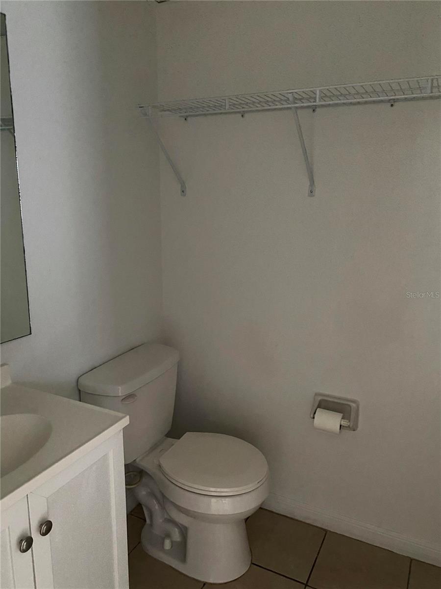 Image 16 of 20 For 2565 Oak Park Way 213
