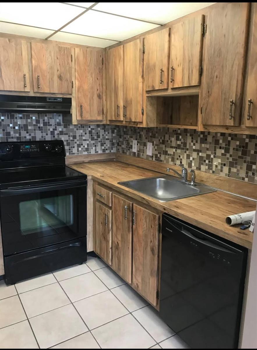 Image 9 of 20 For 2565 Oak Park Way 213