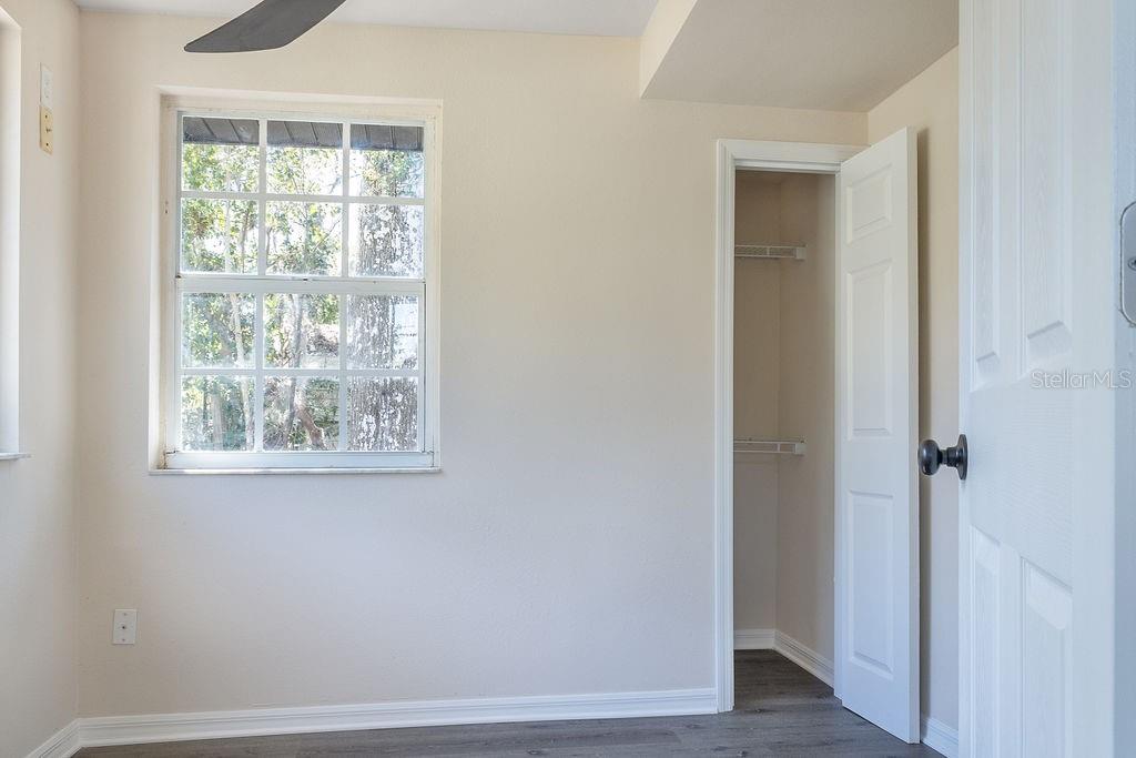 Image 11 of 12 For 210 Winslow Avenue