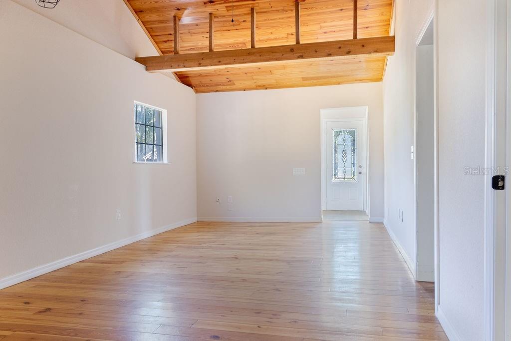 Image 4 of 12 For 210 Winslow Avenue