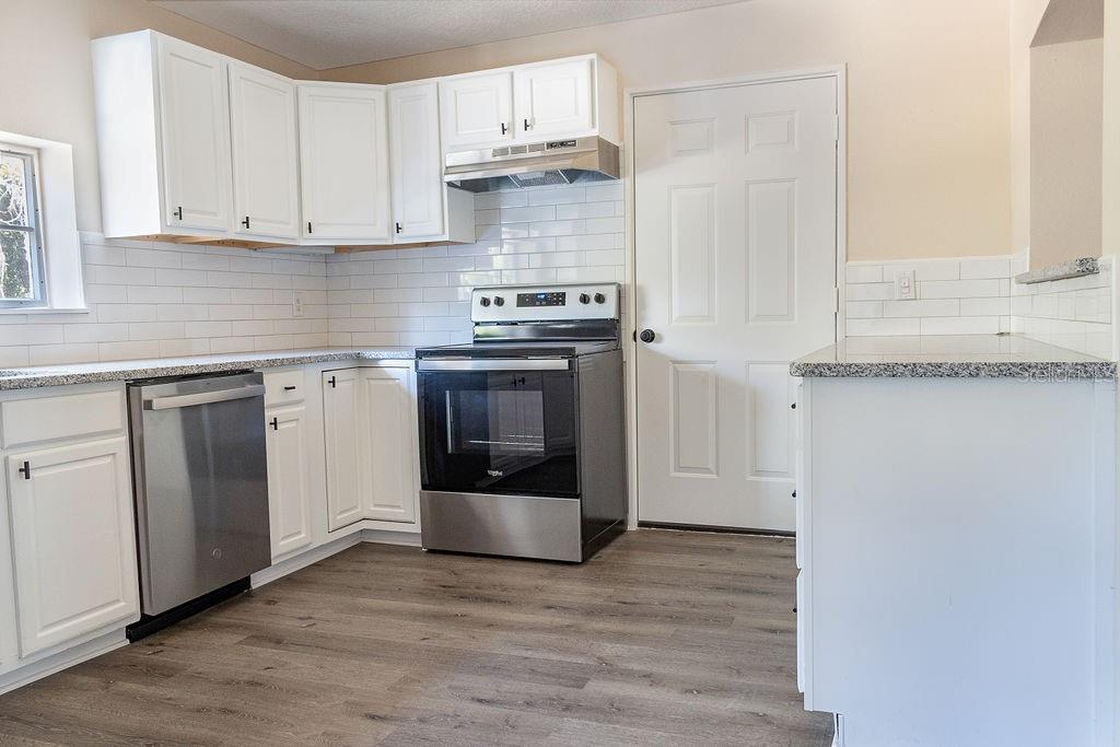 Image 6 of 12 For 210 Winslow Avenue