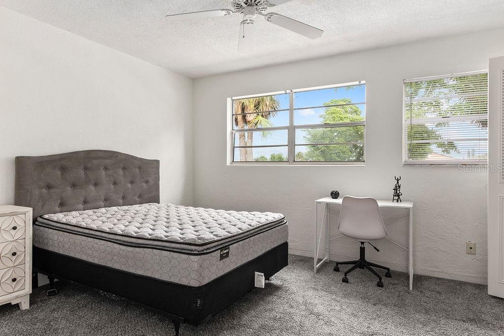 Image 8 of 14 For 1610 Palmetto Avenue 25