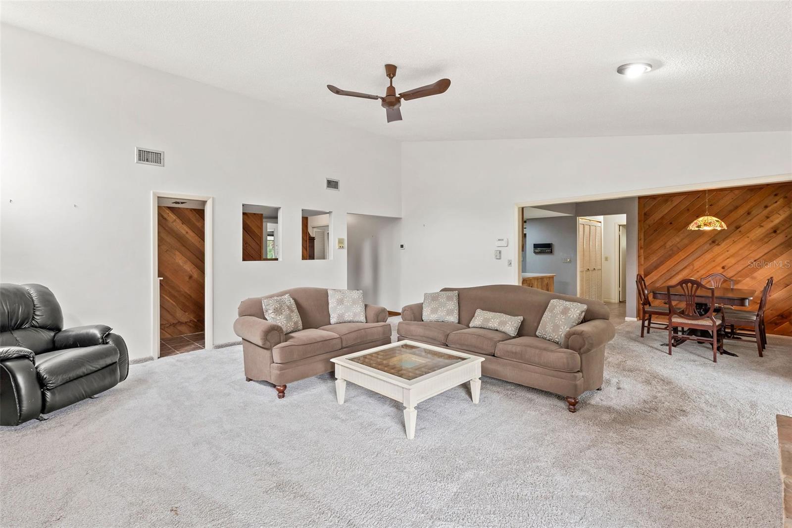 Image 13 of 47 For 1411 Beach Street