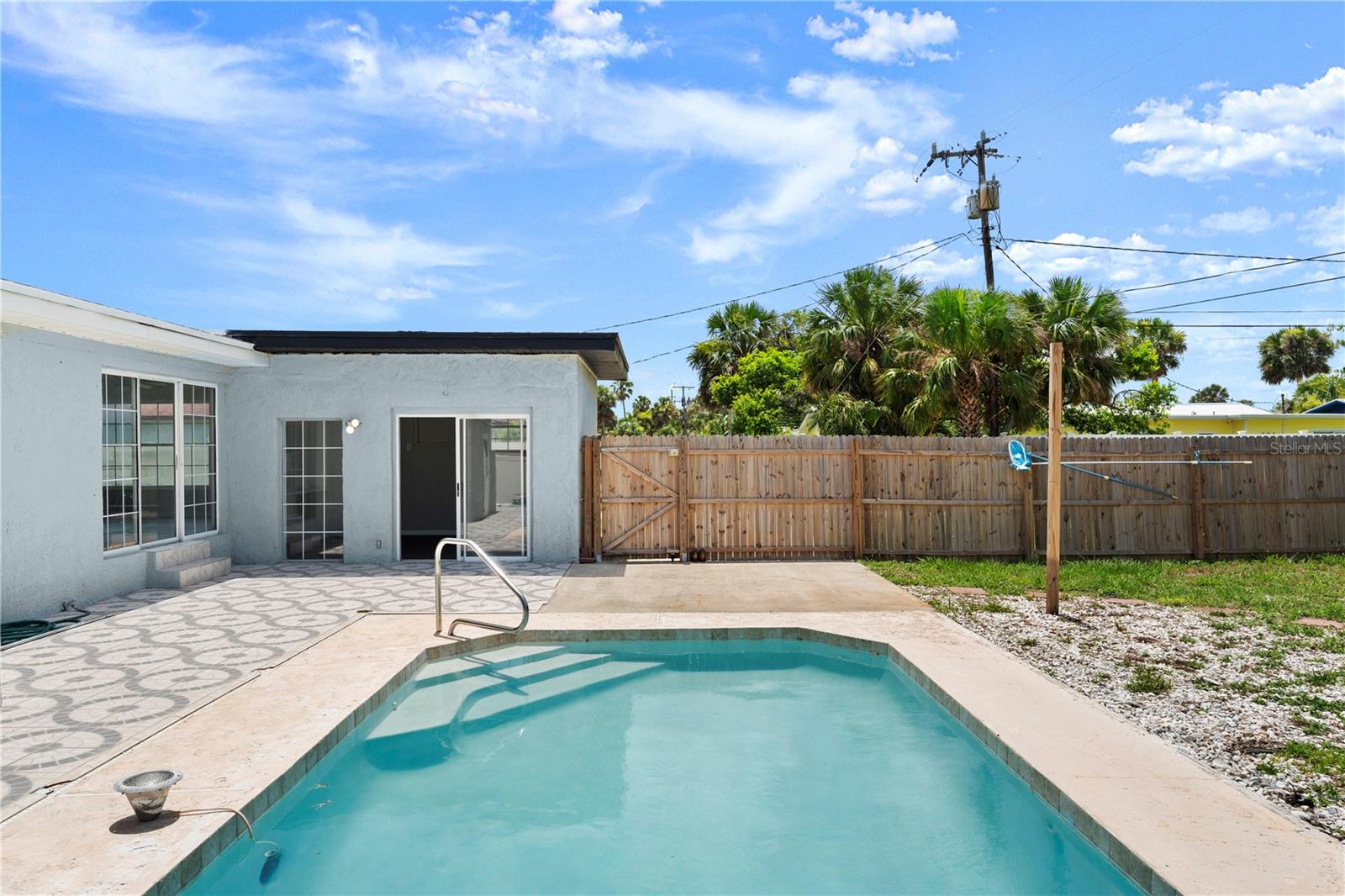 Image 14 of 49 For 1027 Bel Aire Drive