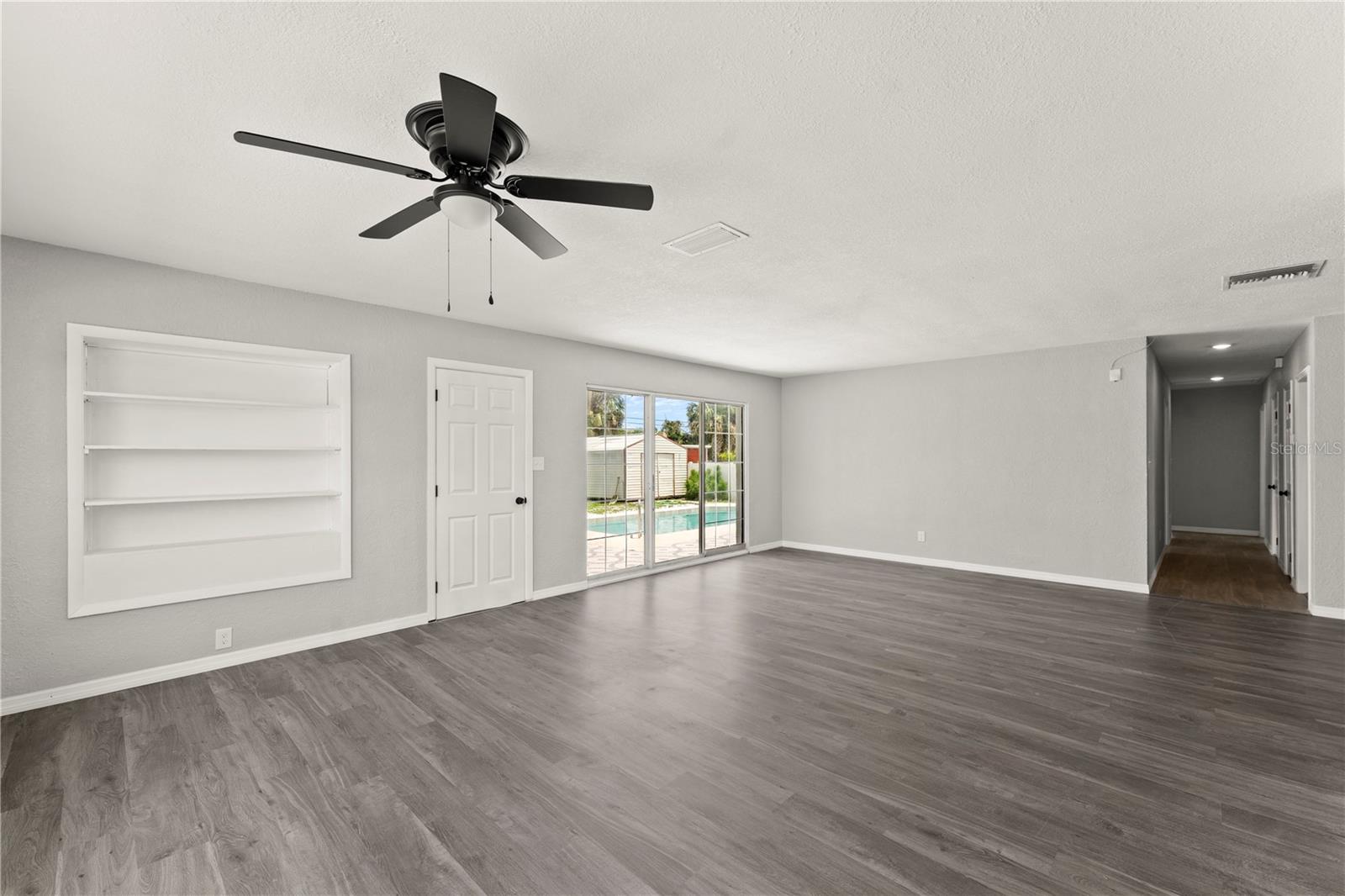 Image 31 of 49 For 1027 Bel Aire Drive
