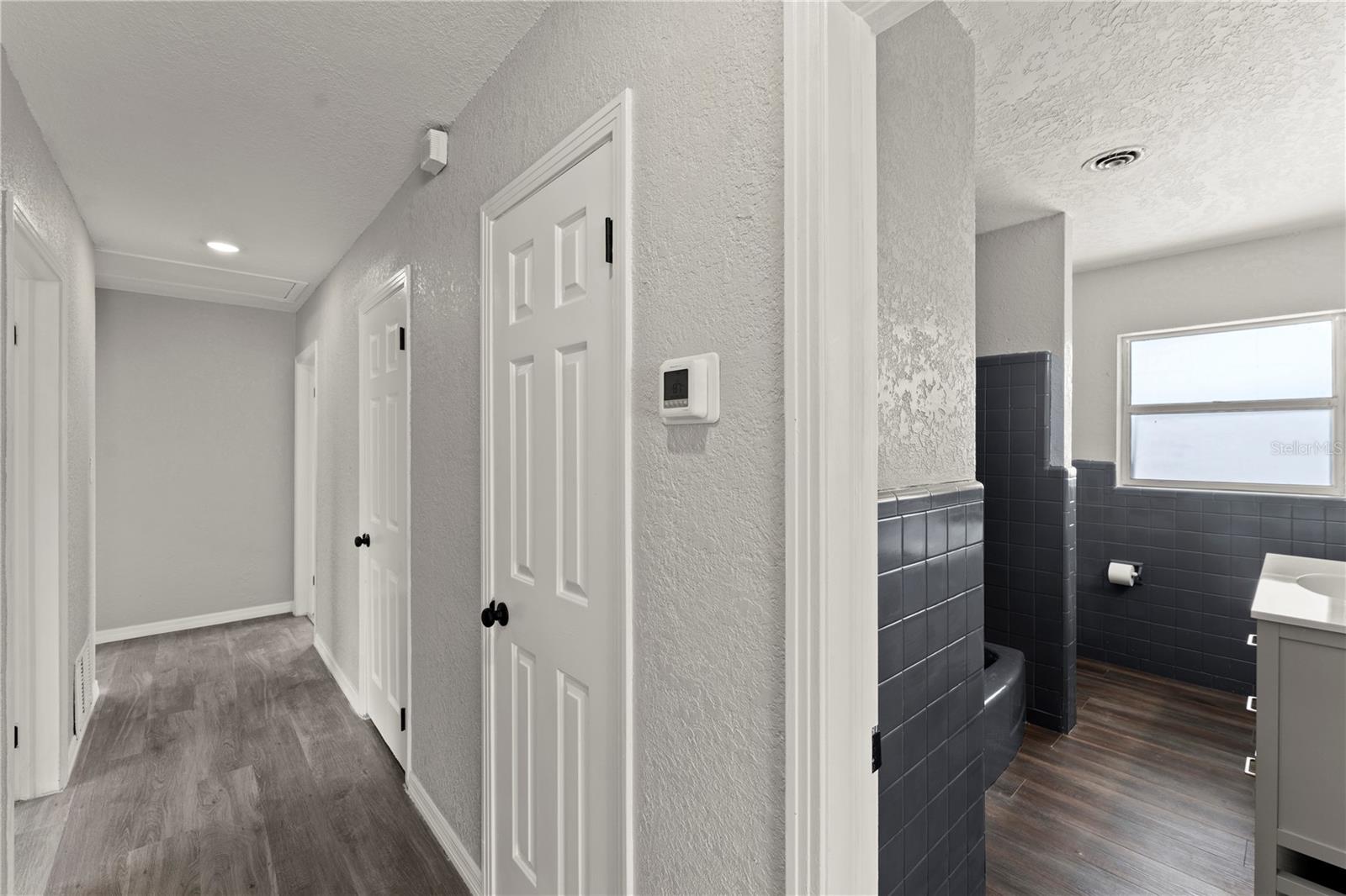 Image 33 of 49 For 1027 Bel Aire Drive