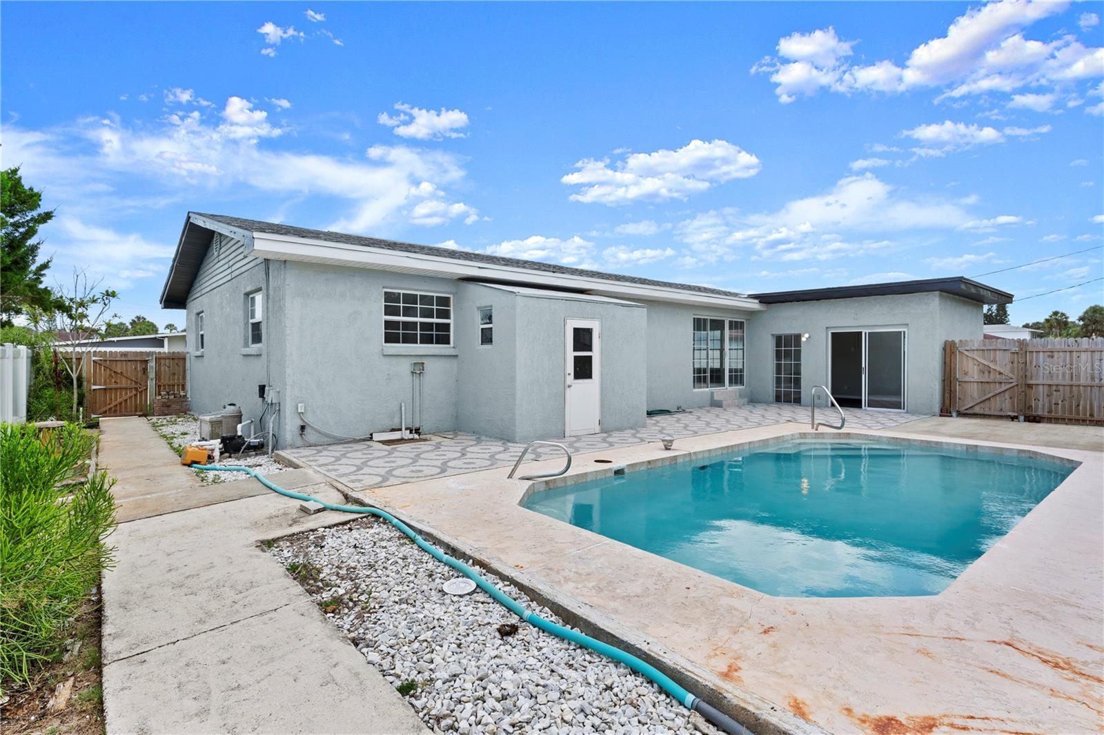 Image 4 of 49 For 1027 Bel Aire Drive