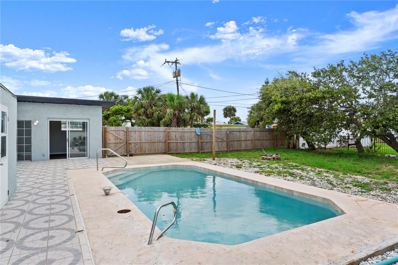 Image 5 of 49 For 1027 Bel Aire Drive