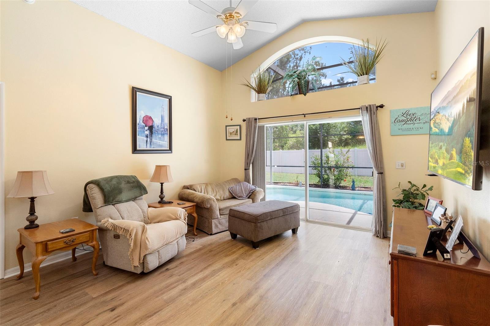 Image 8 of 30 For 824 Casterton Circle