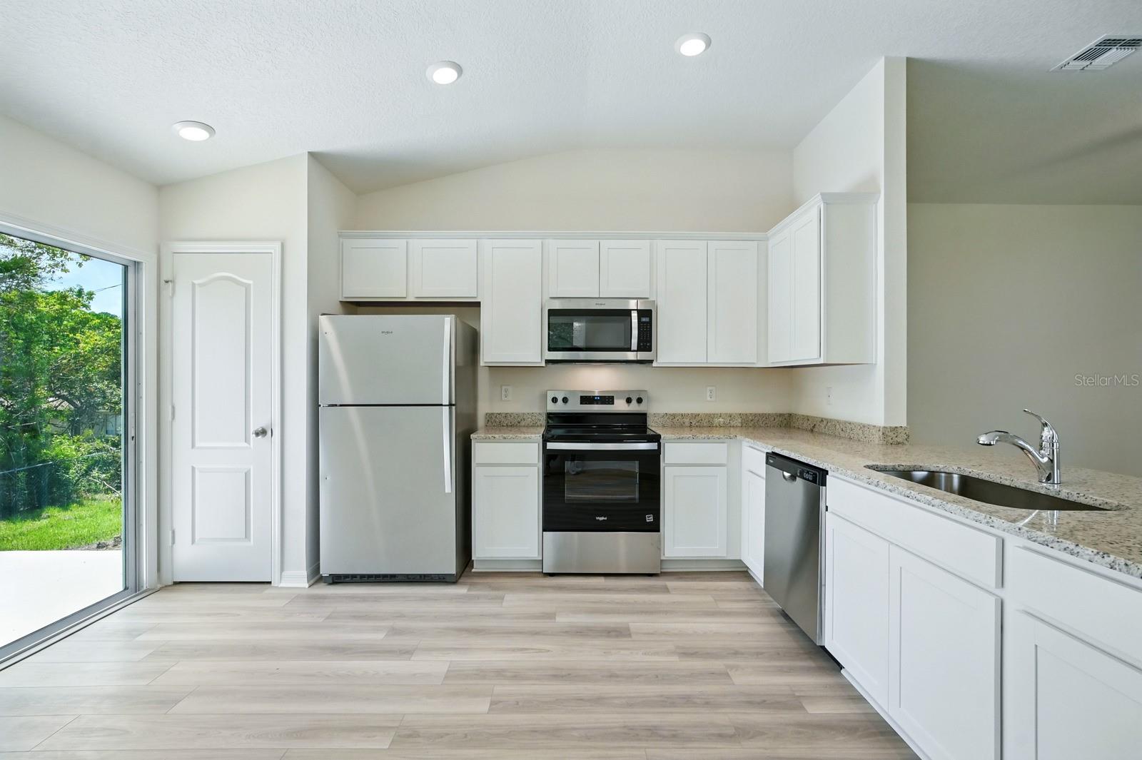 Image 13 of 25 For 1161 Kenway Avenue