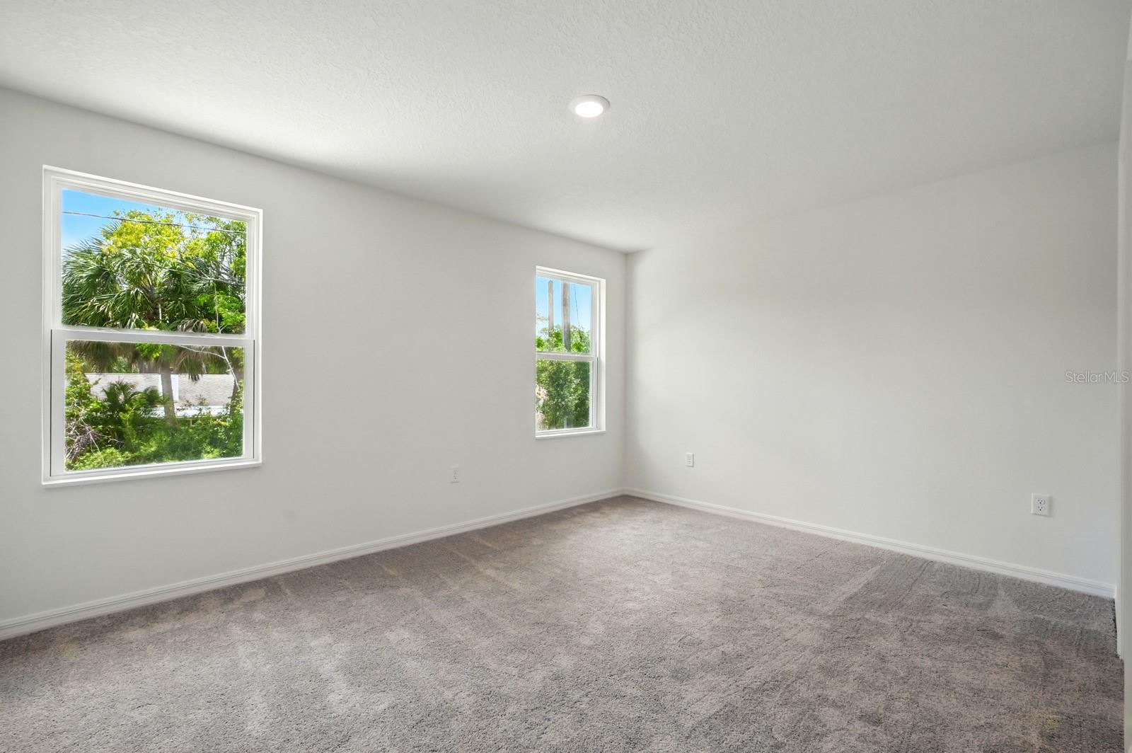 Image 15 of 25 For 1161 Kenway Avenue