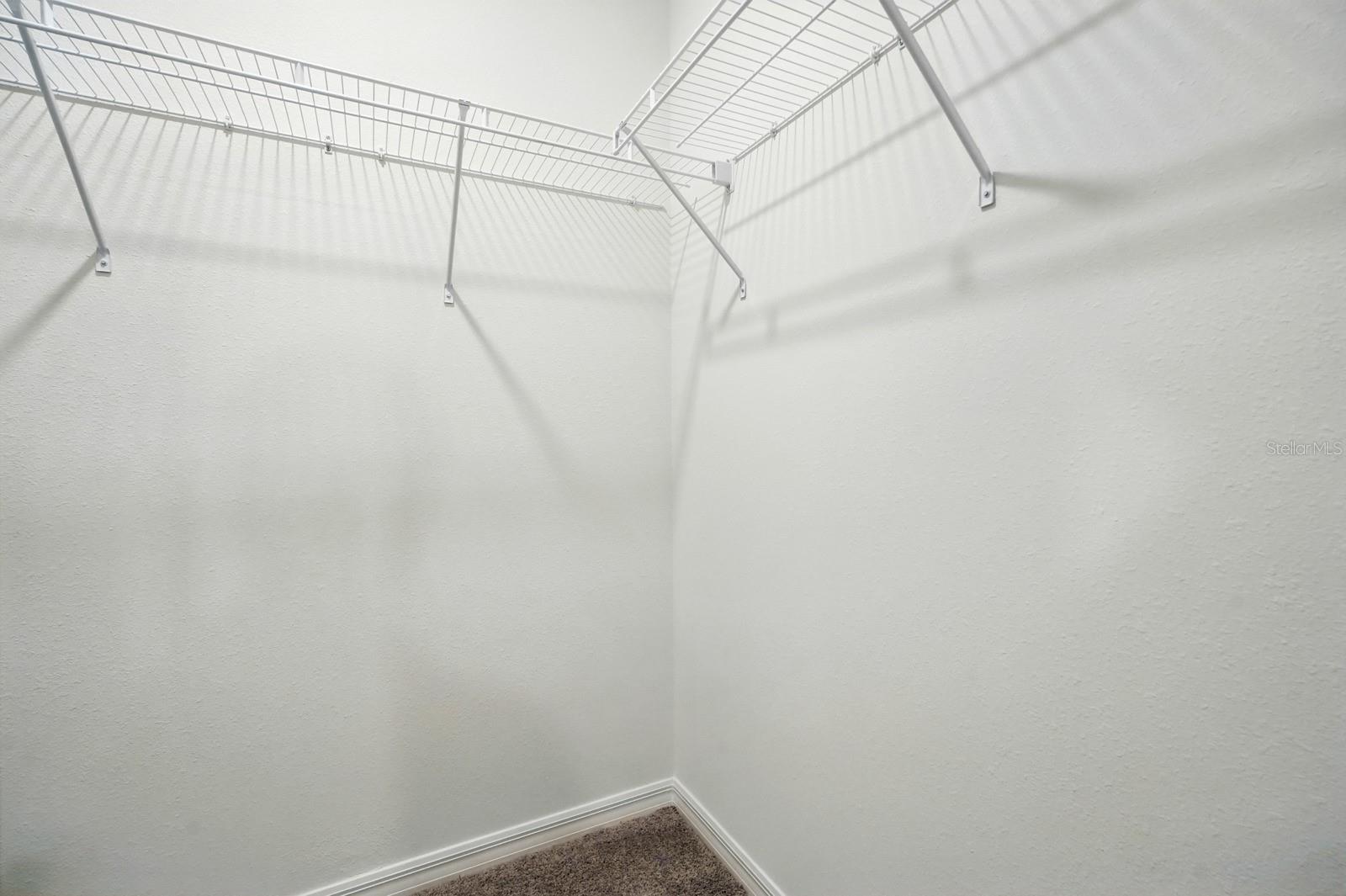 Image 18 of 25 For 1161 Kenway Avenue