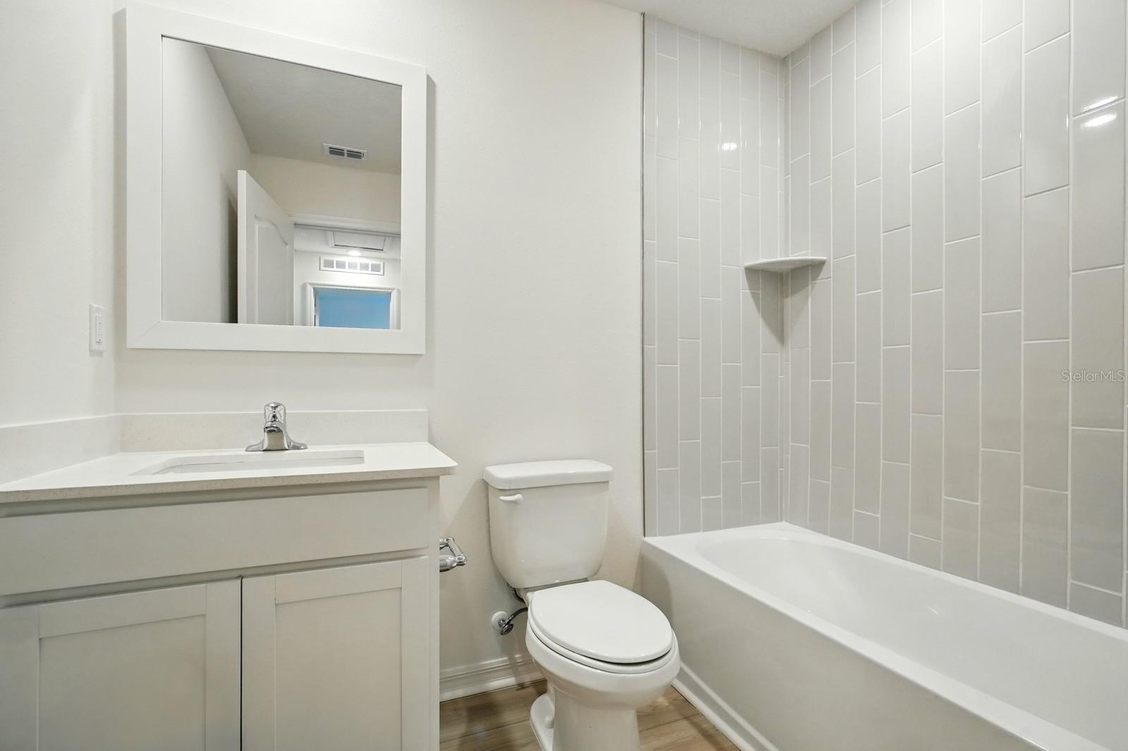 Image 20 of 25 For 1161 Kenway Avenue