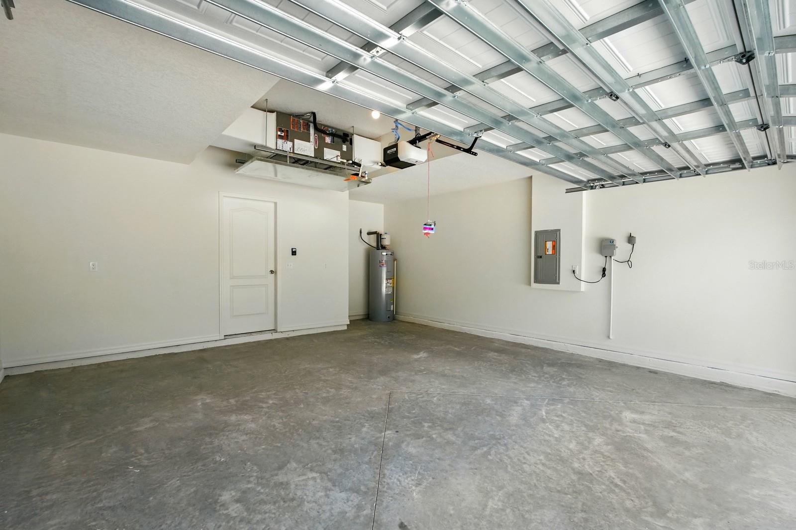 Image 22 of 25 For 1161 Kenway Avenue