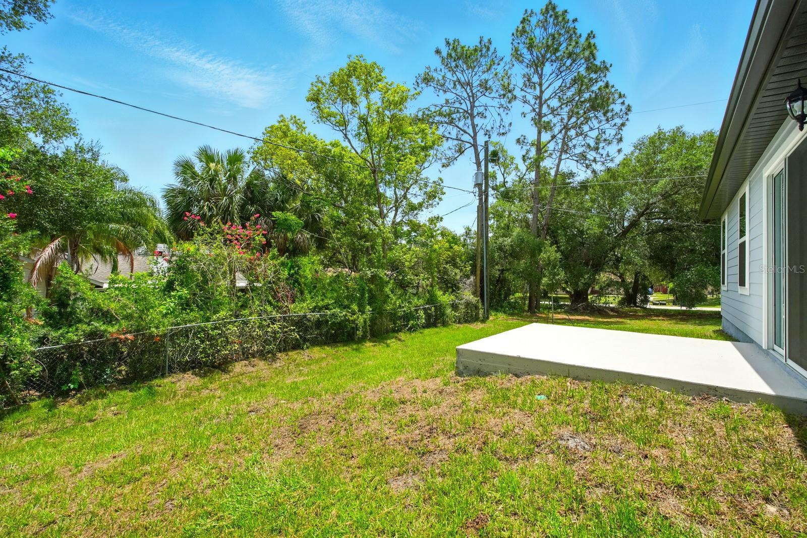 Image 24 of 25 For 1161 Kenway Avenue