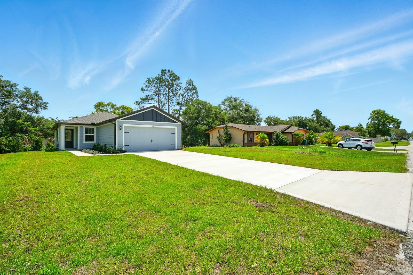 Image 3 of 25 For 1161 Kenway Avenue