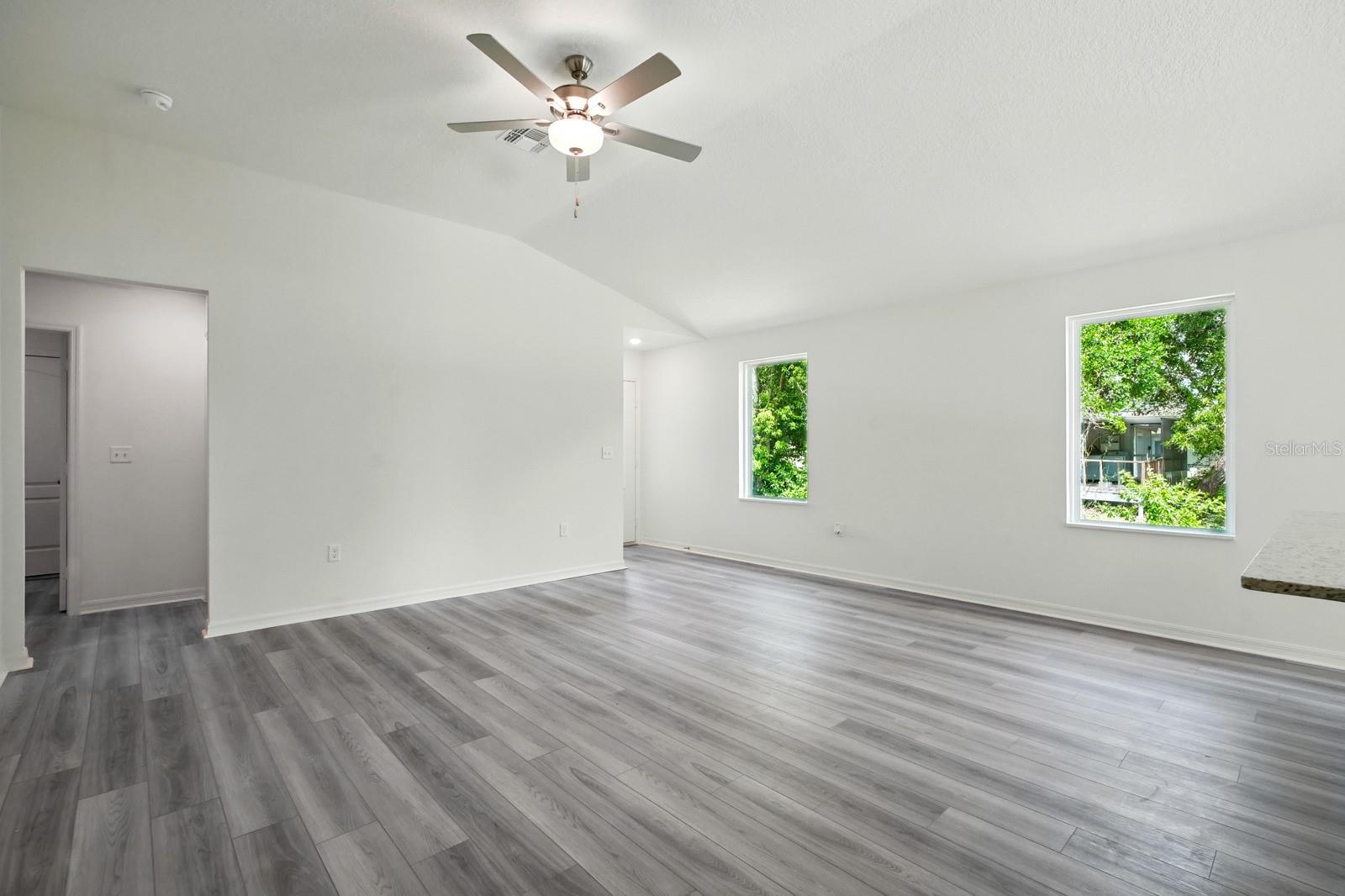 Image 9 of 25 For 1161 Kenway Avenue