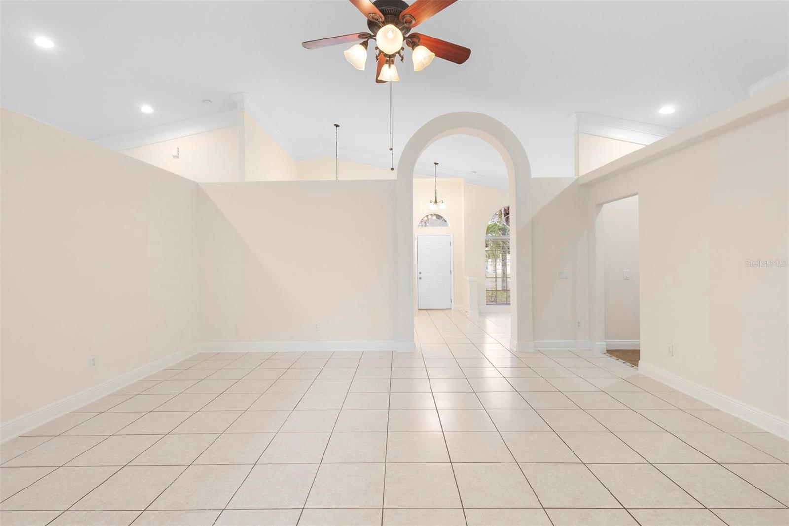 Image 18 of 57 For 2263 Catbriar Way