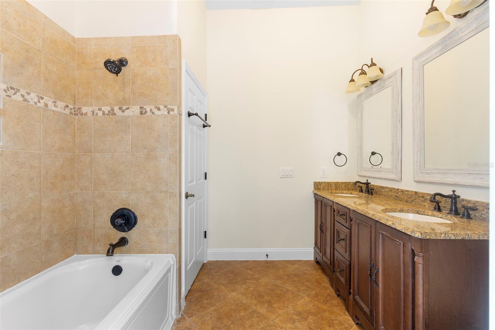 Image 33 of 57 For 2263 Catbriar Way