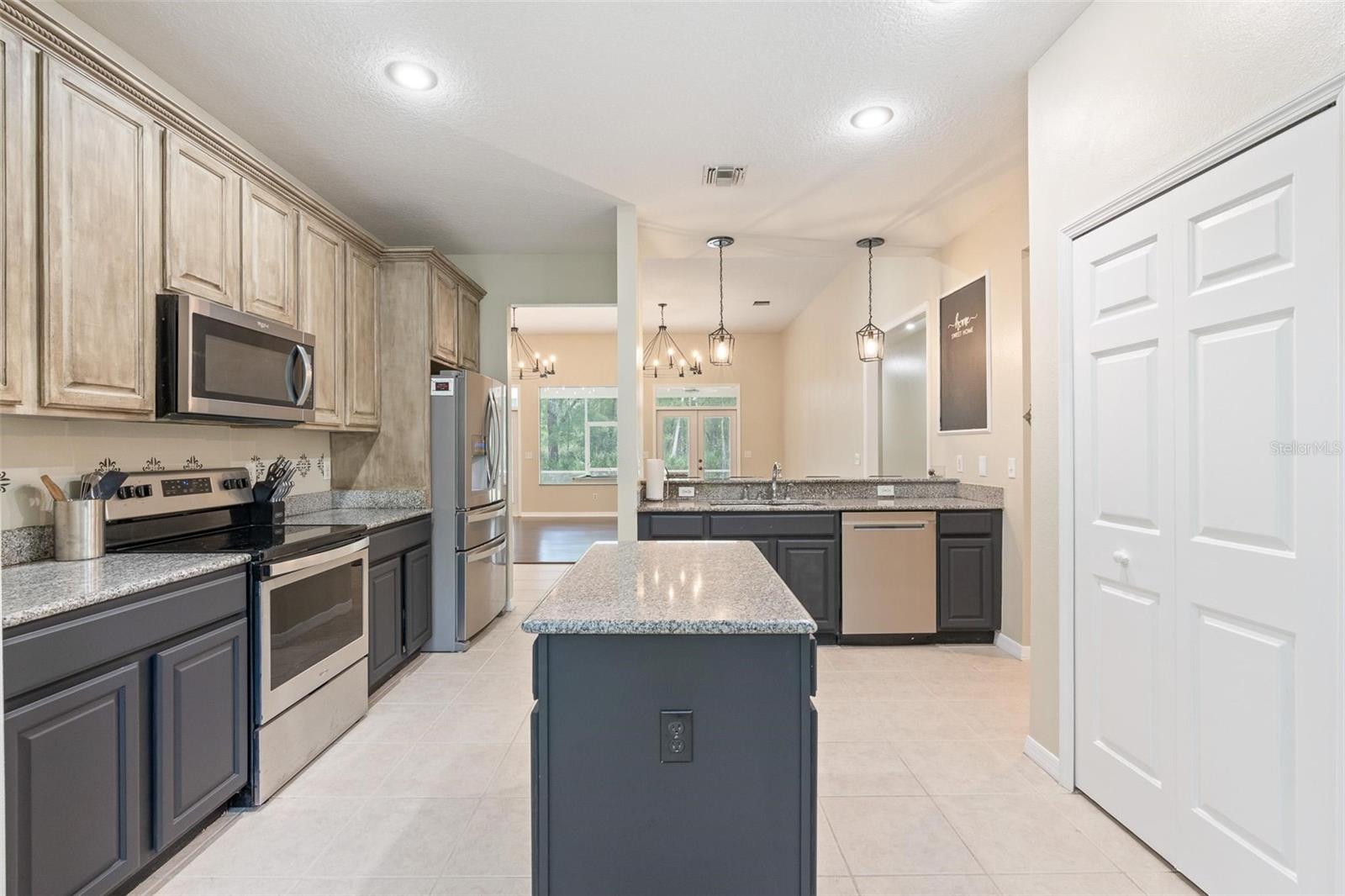 Image 10 of 65 For 11933 Pasco Trails Boulevard