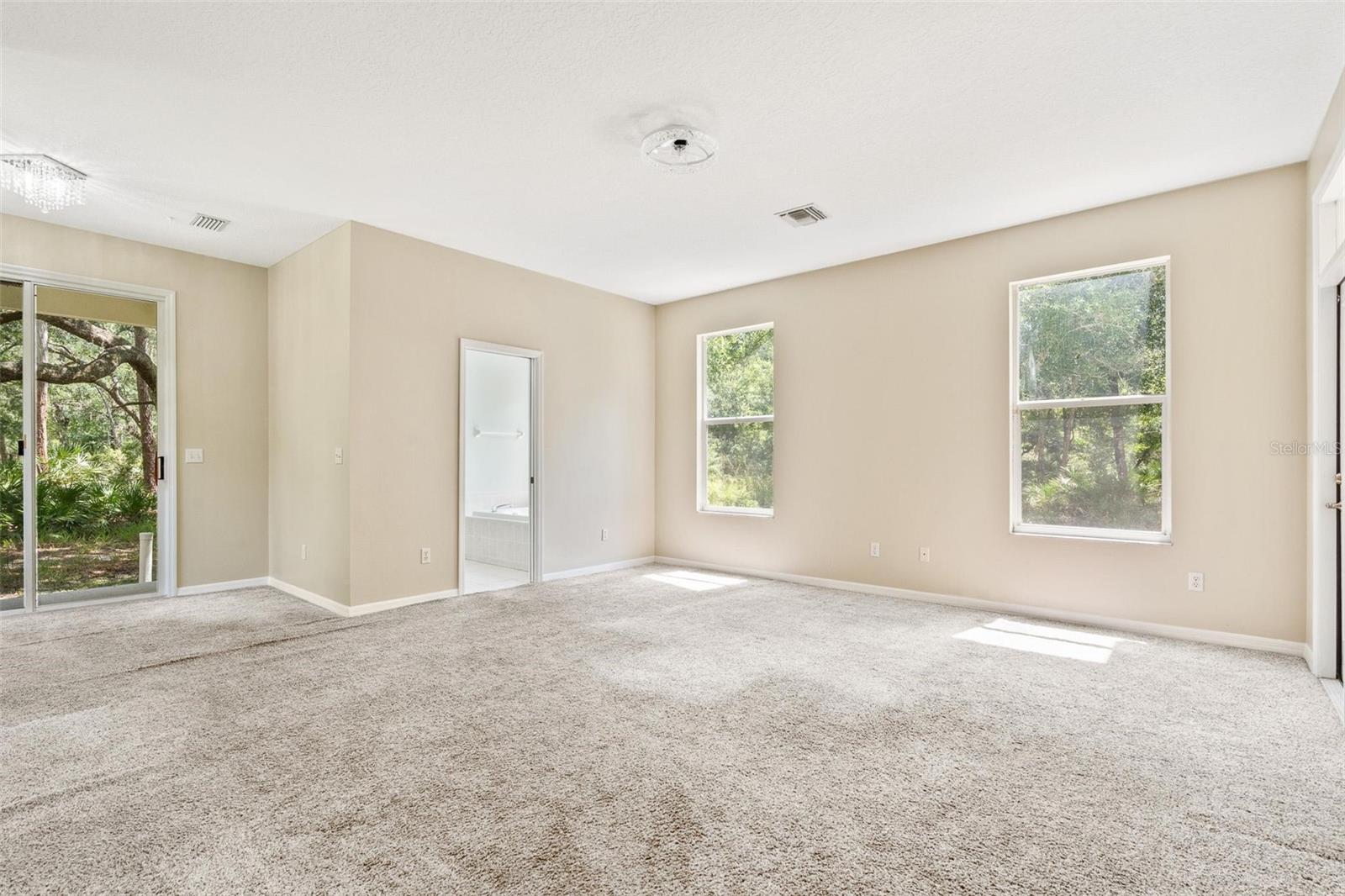 Image 17 of 65 For 11933 Pasco Trails Boulevard