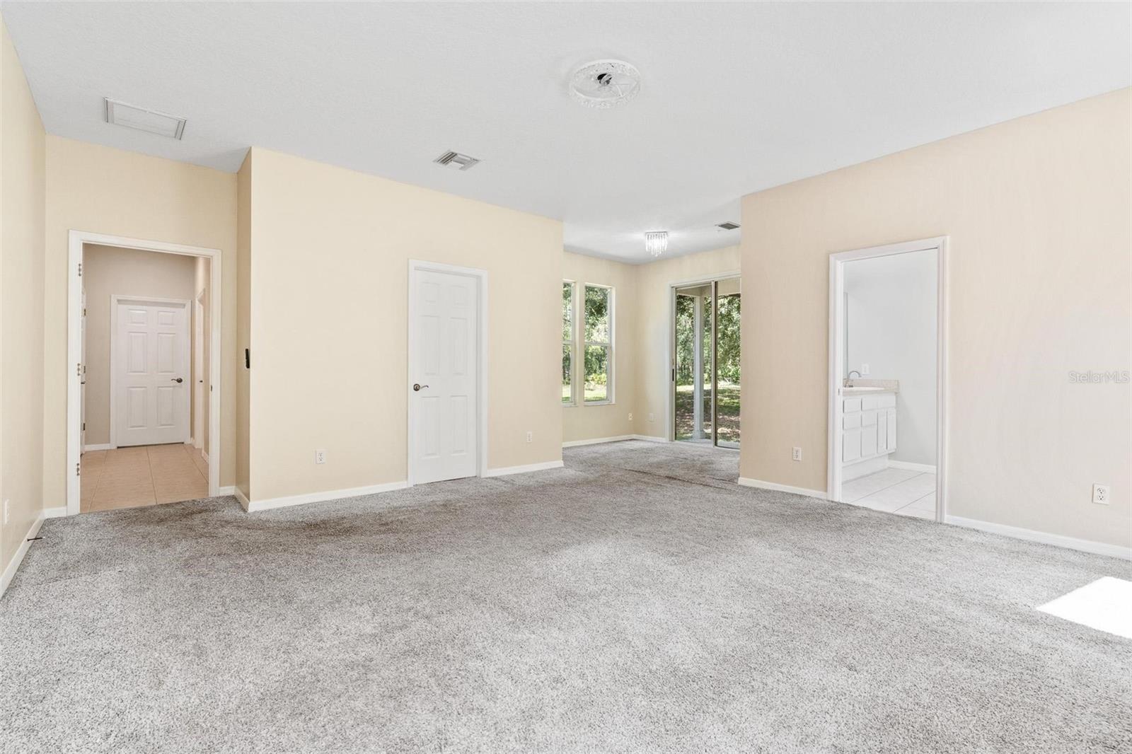 Image 18 of 65 For 11933 Pasco Trails Boulevard