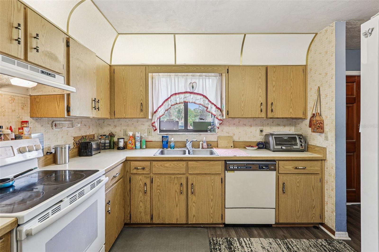 Image 11 of 42 For 903 Deer Springs Road
