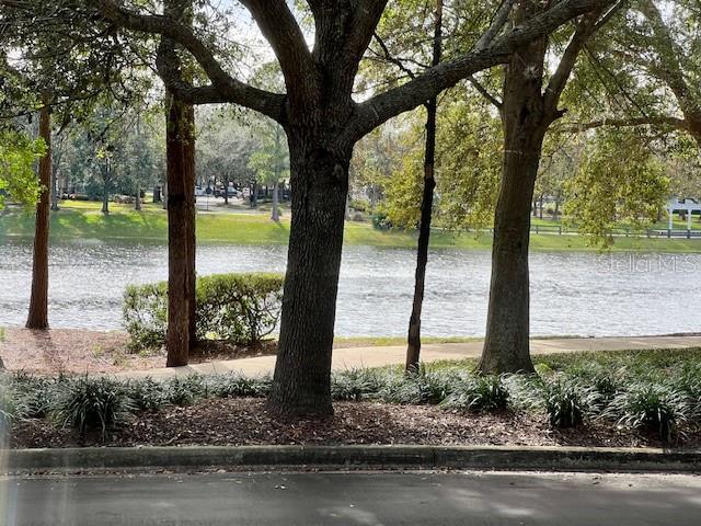 Image 17 of 30 For 112 Lake Victoria Circle