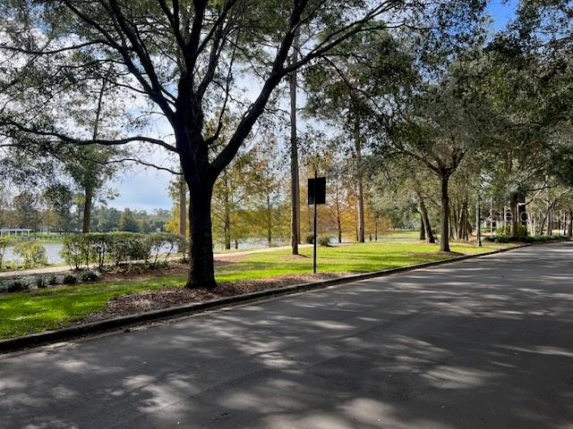 Image 22 of 30 For 112 Lake Victoria Circle