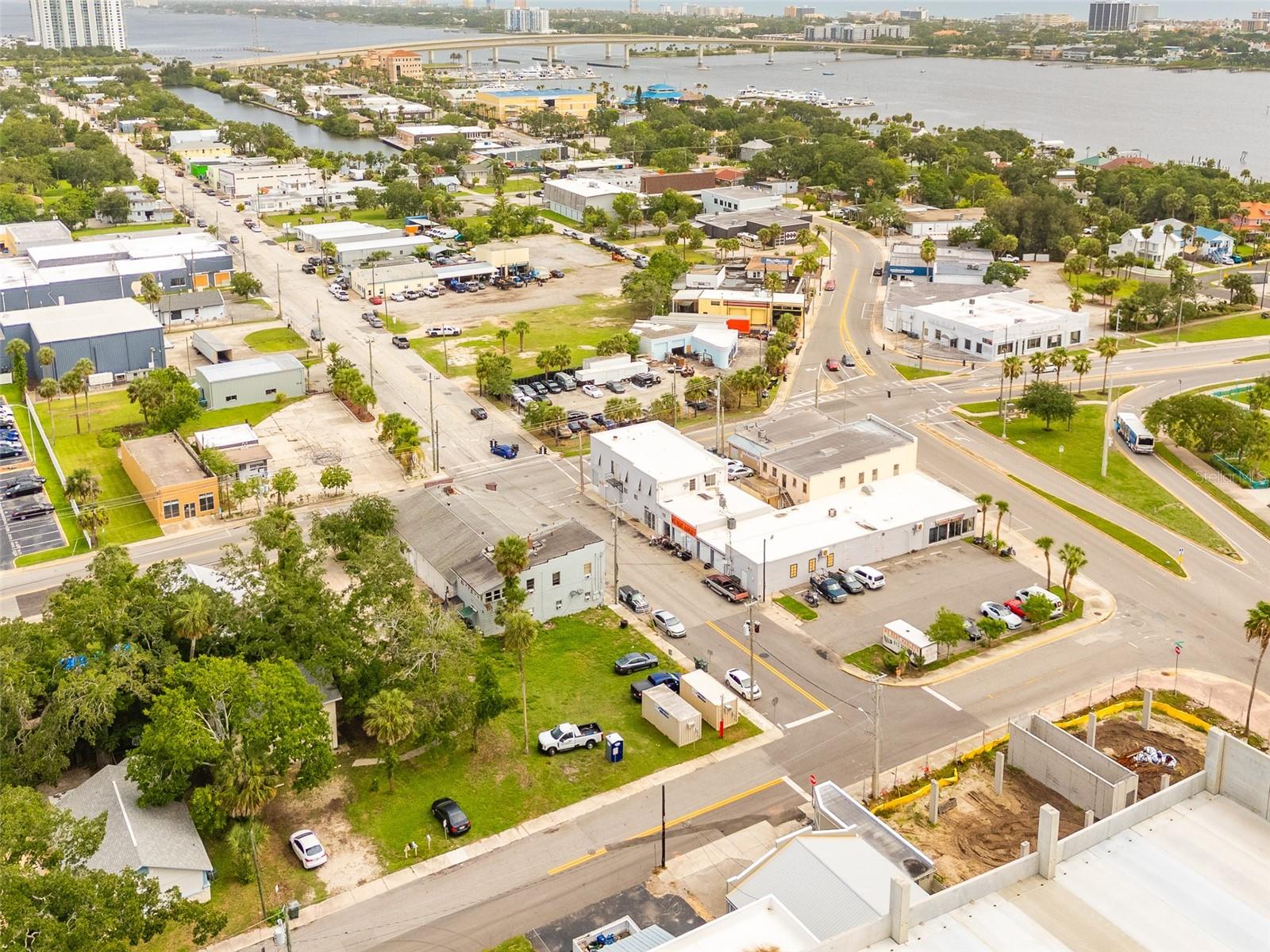 Image 12 of 14 For 438 Beach Street