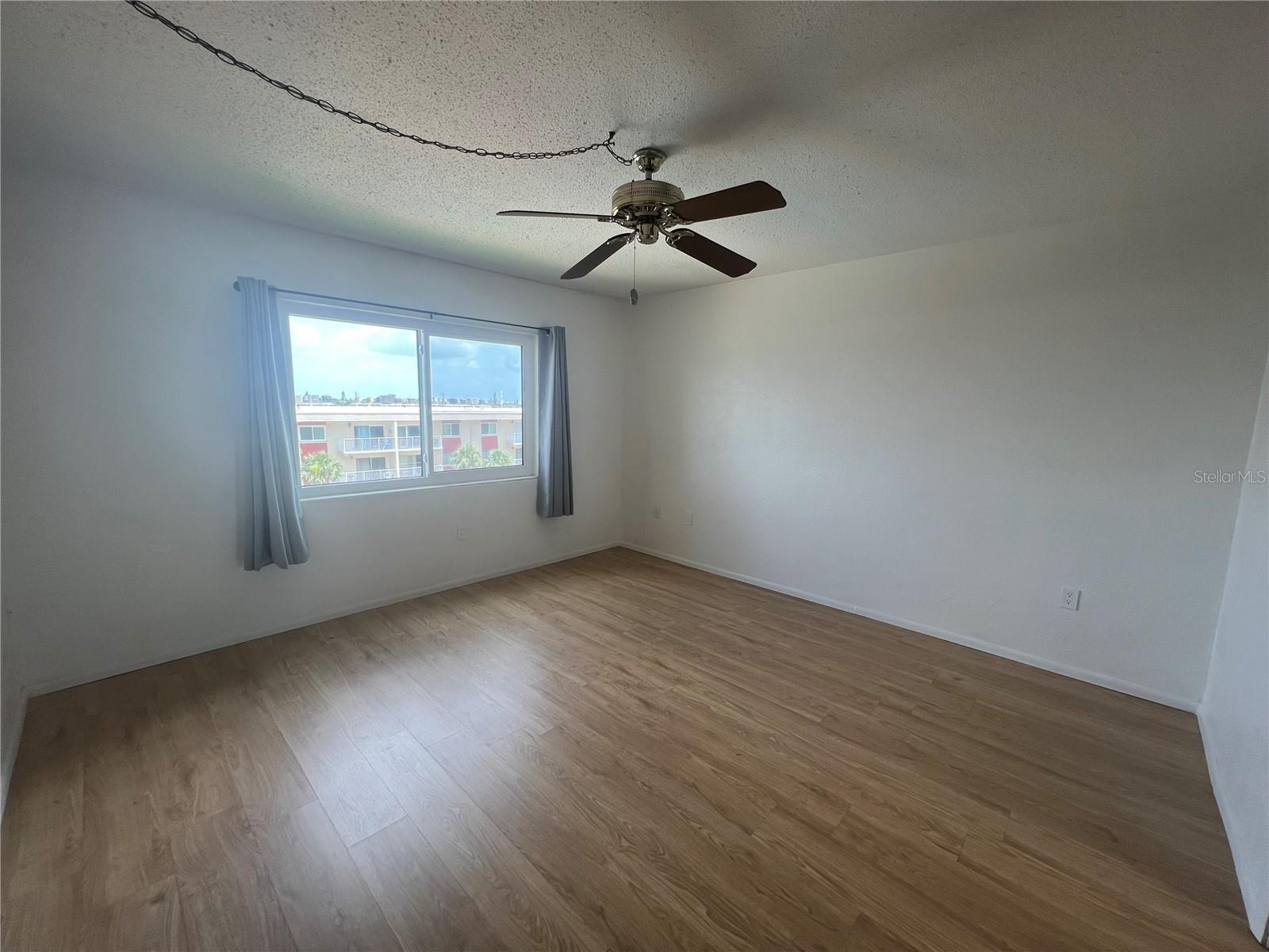 Image 21 of 45 For 2711 Halifax Avenue 593