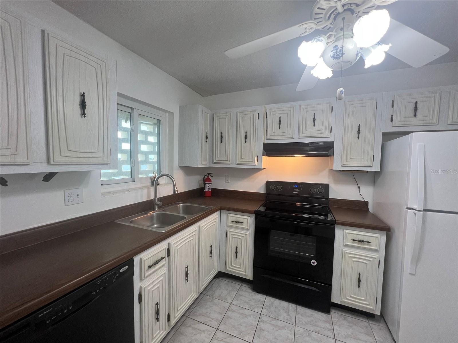 Image 8 of 45 For 2711 Halifax Avenue 593