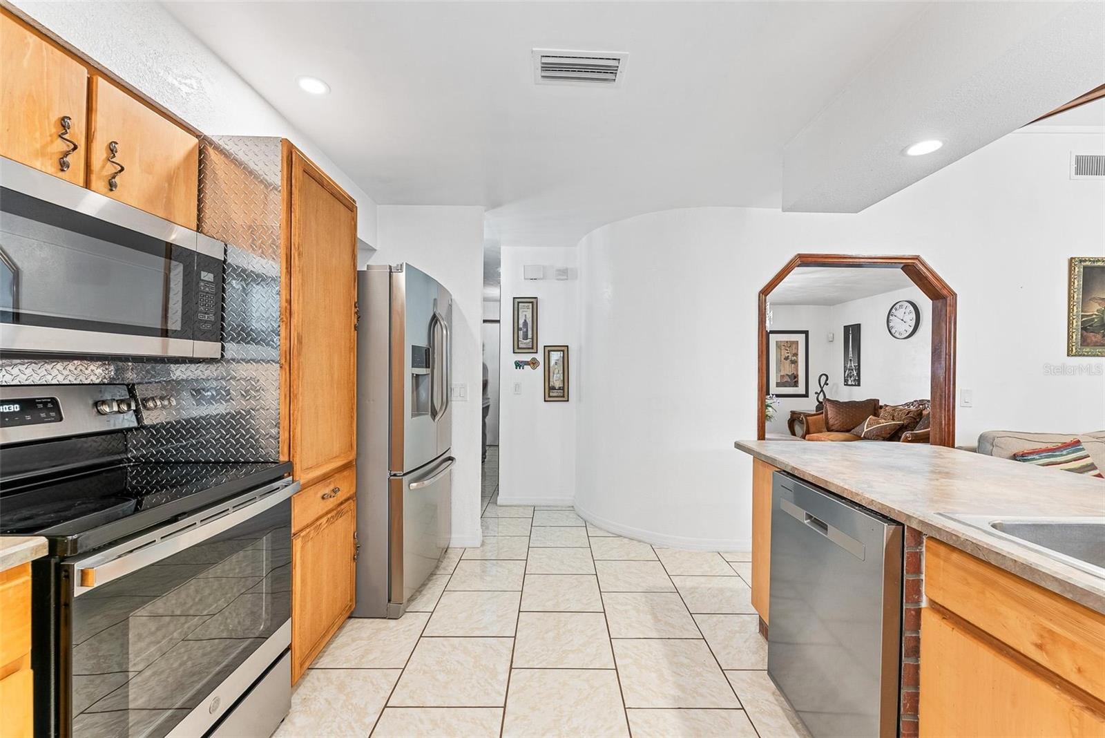 Image 7 of 29 For 1660 Apache Circle