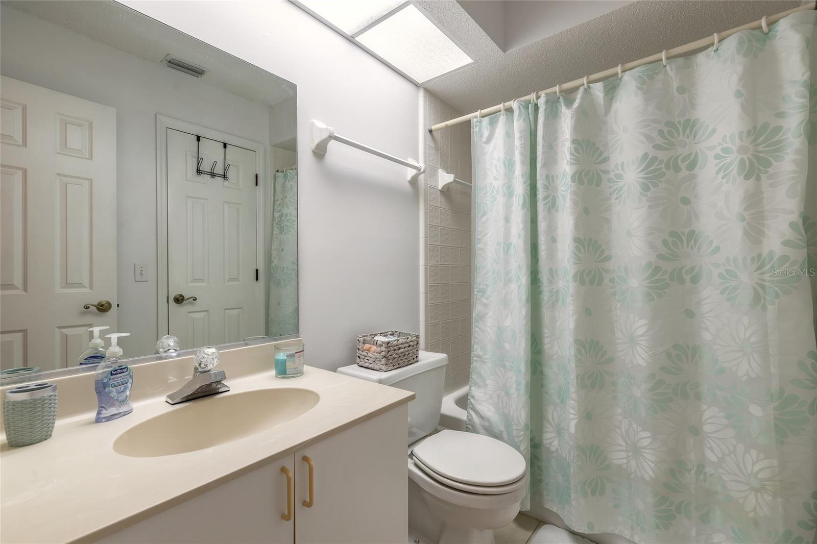 Image 39 of 44 For 961 Lakewood Terrace C