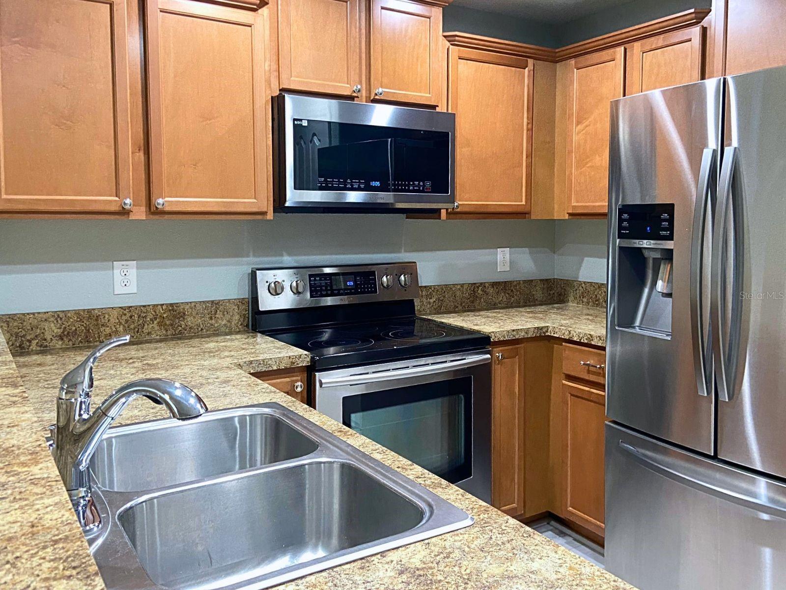 Image 3 of 23 For 405 Carina Circle