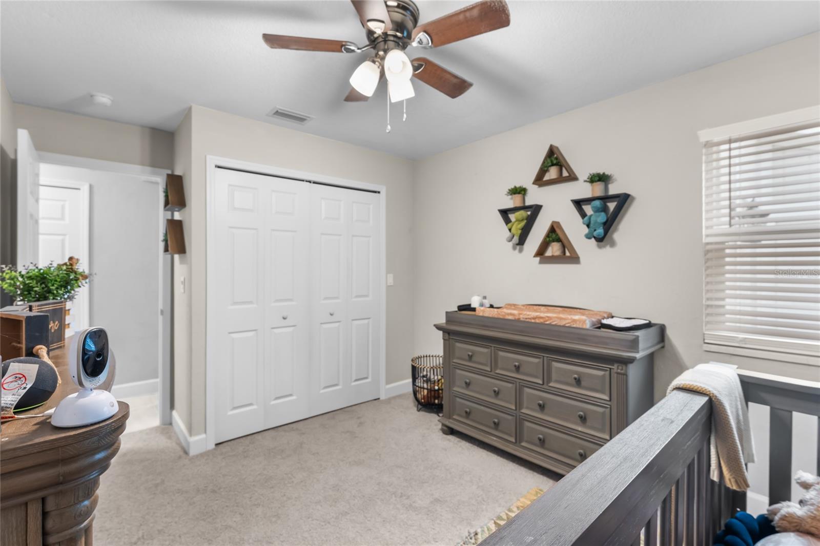 Image 19 of 26 For 64 Ravenwood Court