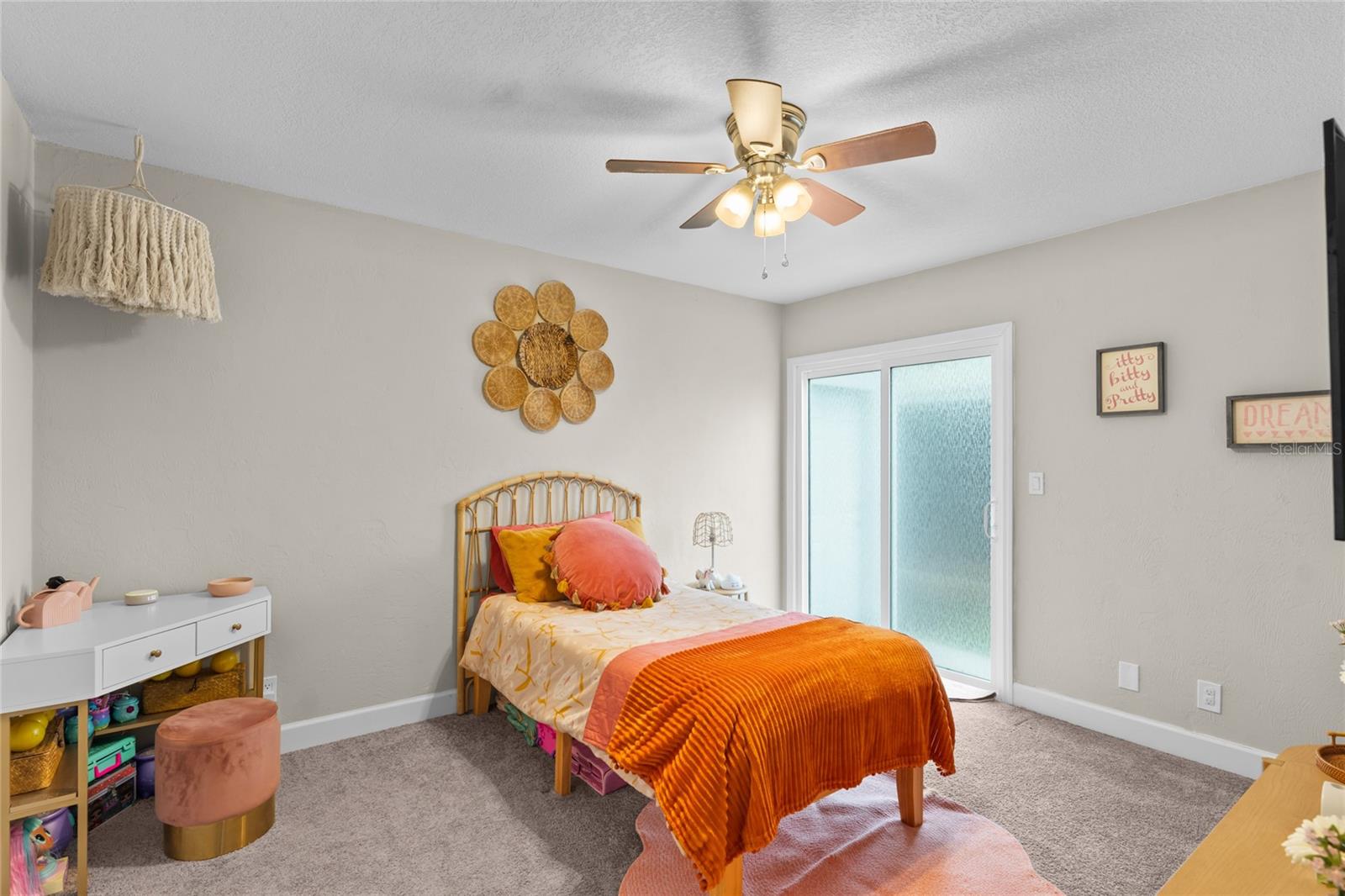 Image 22 of 26 For 64 Ravenwood Court