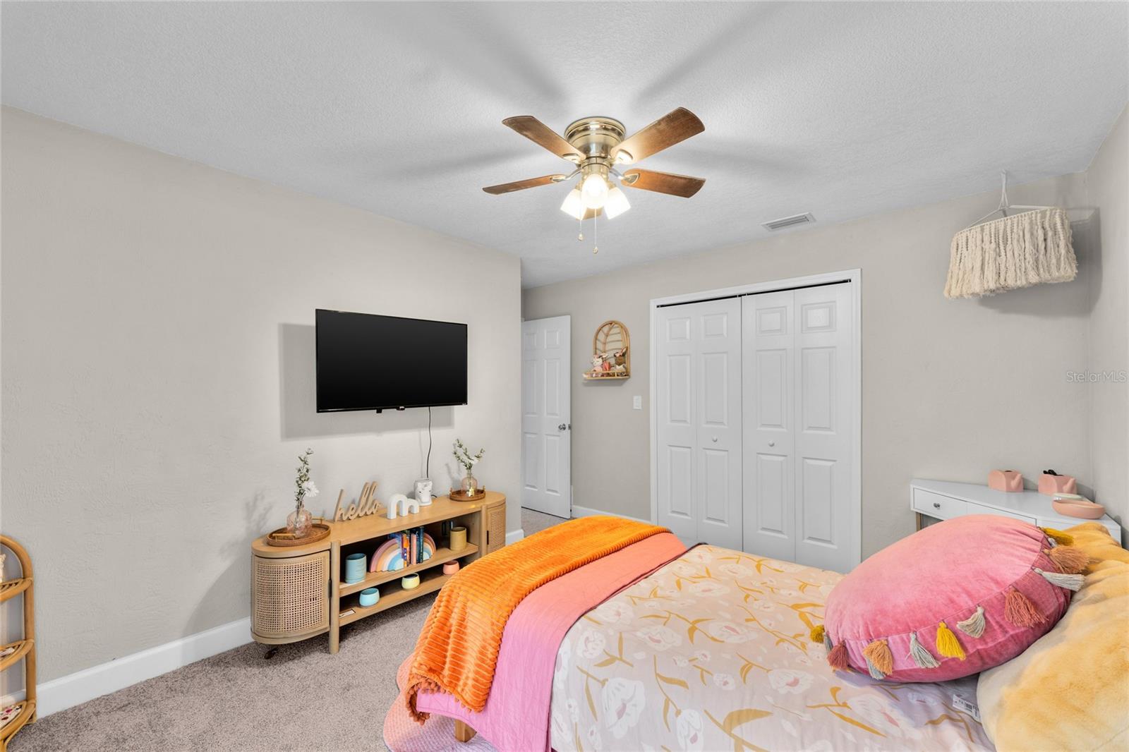 Image 23 of 26 For 64 Ravenwood Court