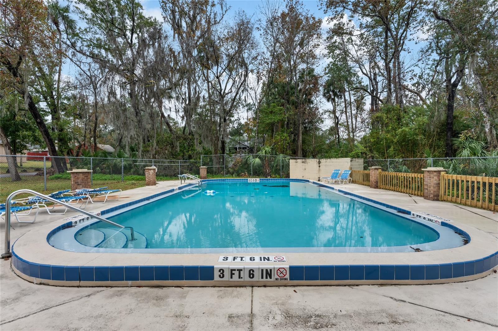 Image 25 of 26 For 64 Ravenwood Court