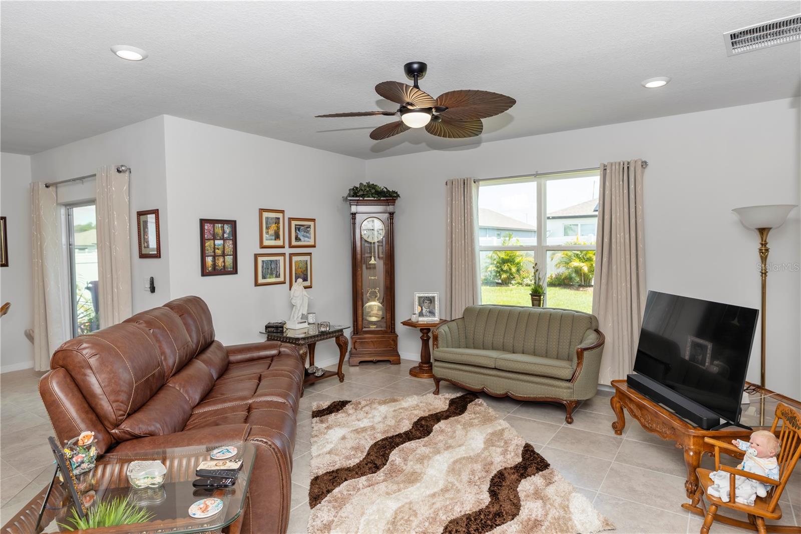Image 7 of 31 For 1323 Donatello Lane
