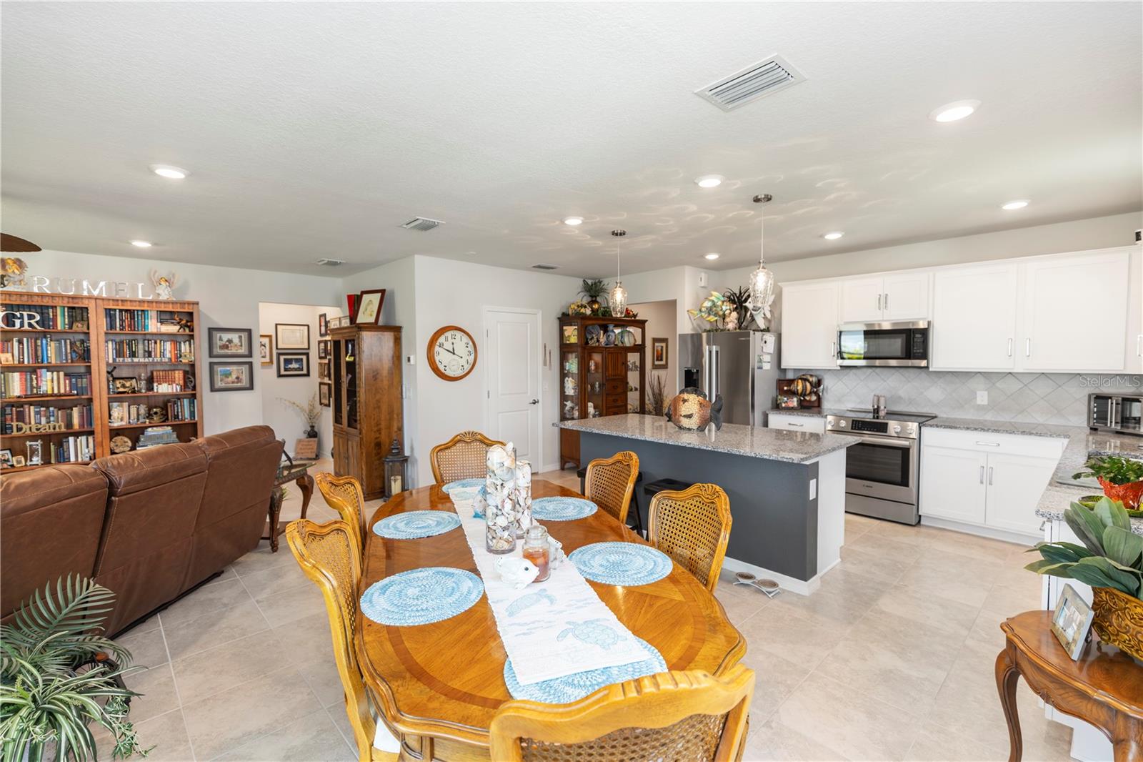 Image 9 of 31 For 1323 Donatello Lane