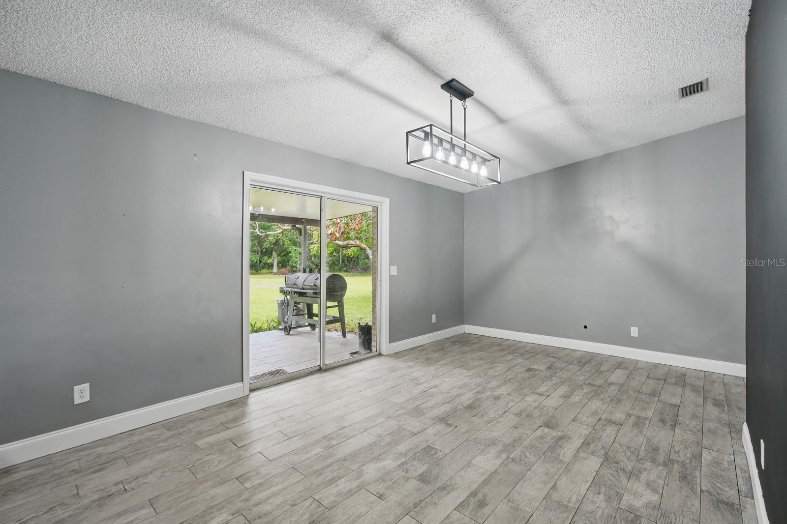 Image 11 of 47 For 2950 Ragis Road