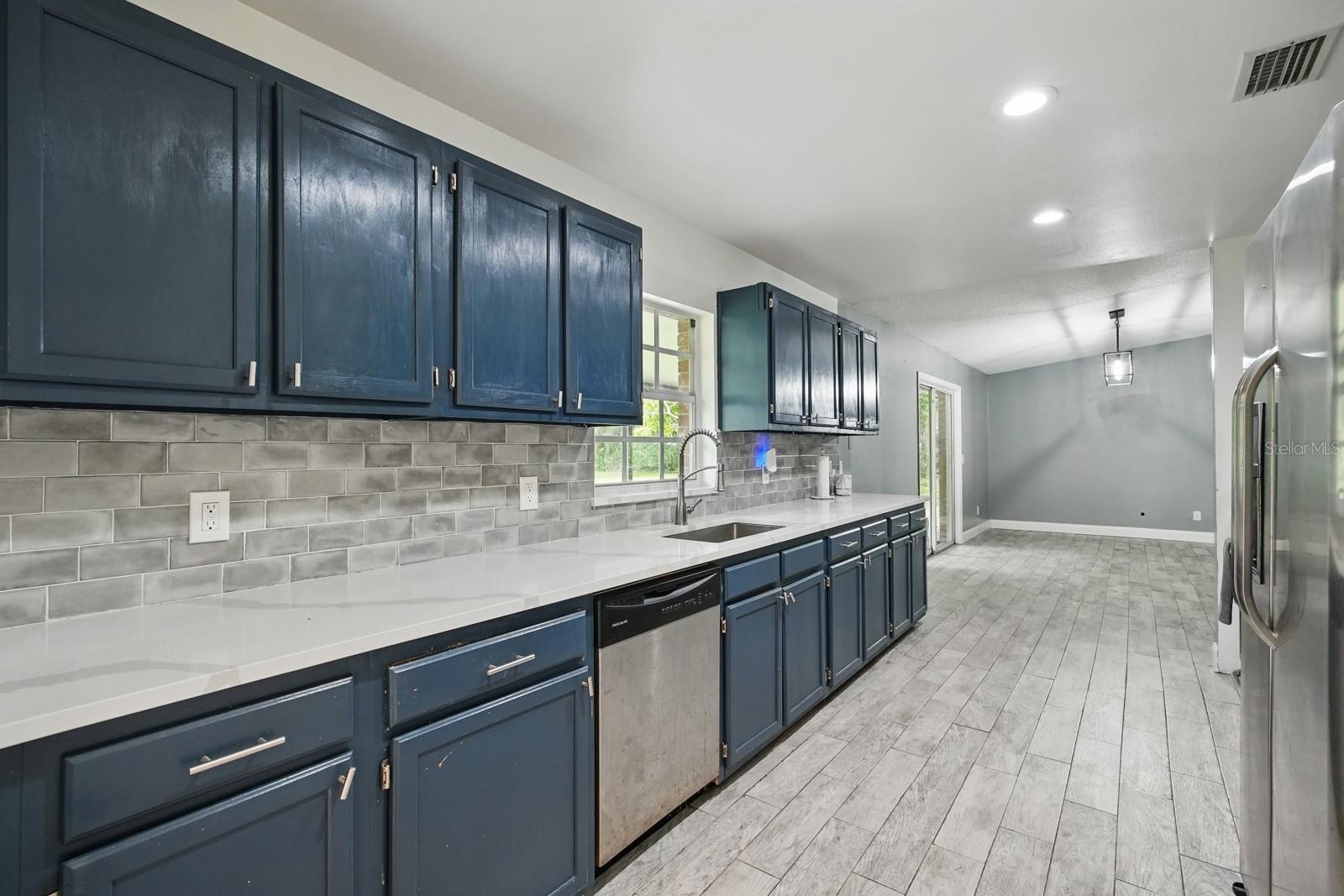Image 14 of 47 For 2950 Ragis Road