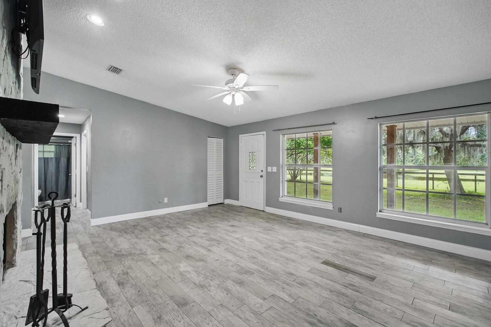 Image 6 of 47 For 2950 Ragis Road