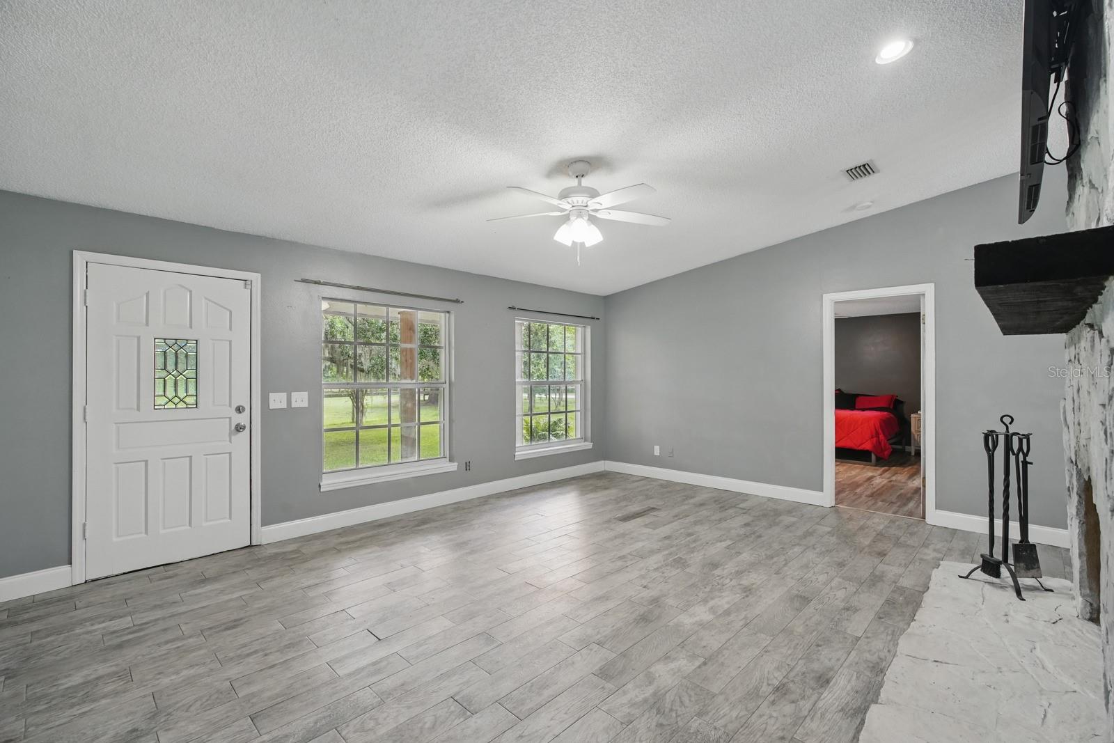 Image 7 of 47 For 2950 Ragis Road