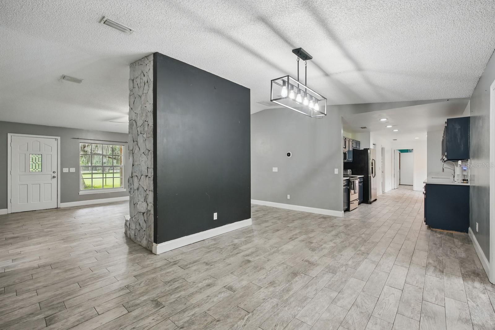 Image 9 of 47 For 2950 Ragis Road